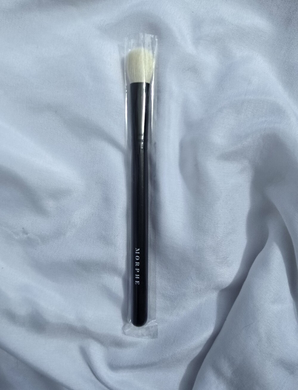 Morphe White Bristle Eyeshadow Brush with Black Handle
